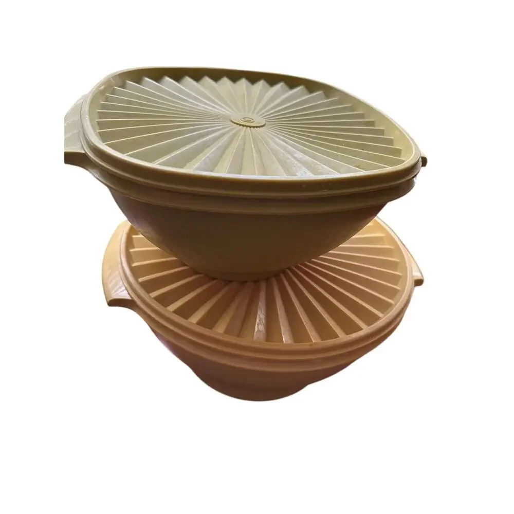 Vintage Tupperware Bowls‎
